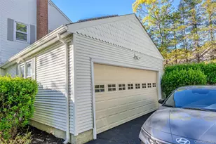 15 Oxbow Rd, Patchogue, NY 11772 - Photo 6