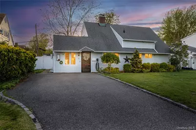 10 Rural Lane, Levittown, NY 11756 - Photo 2