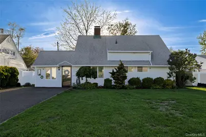 10 Rural Lane, Levittown, NY 11756 - Photo 4