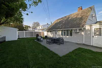 10 Rural Lane, Levittown, NY 11756 - Photo 20