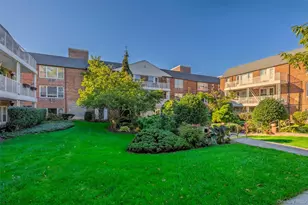 120 Morris Ave, Rockville Centre, NY 11570 - Photo 18