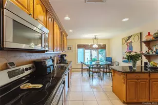 84 Nottingham Rd, Manhasset Hills, NY 11040 - Photo 6