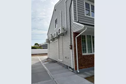 114-41 166th Street, Addisleigh Park, NY 11434 - Photo 4
