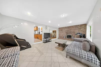 260 Shoreward Drive, Great Neck, NY 11021 - Photo 12