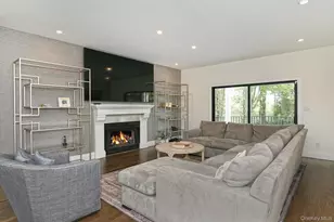 1 Dylan Pl, Melville, NY 11747 - Photo 20