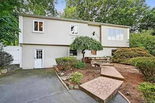 731 Manette Ln, Valley Cottage, NY 10989 - Photo 2