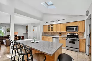 731 Manette Ln, Valley Cottage, NY 10989 - Photo 12