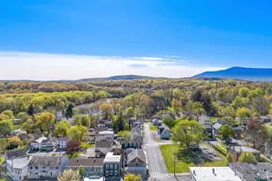 230 Partition St, Saugerties, NY 12477 - Photo 8
