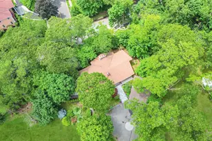 27 Parkway Dr, Roslyn Heights, NY 11577 - Photo 18