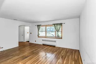 22 Leuce Pl, Glen Cove, NY 11542 - Photo 4