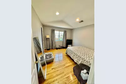 37 Hickory #A, Port Washington, NY 11050 - Photo 10