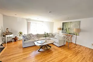37 Hickory, Port Washington, NY 11050 - Photo 6