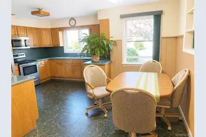 370 Washington Avenue, Patchogue, NY 11772 - Photo 16