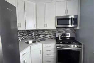 3 Anchorage Ln, Oyster Bay, NY 11771 - Photo 2