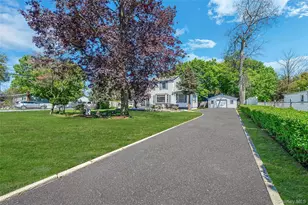 37 Grant Ave, Brentwood, NY 11717 - Photo 2