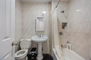 2410 Grand Ave, Bronx, NY 10468 - Photo 32