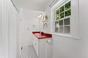 301 Bronxville Rd, Bronxville, NY 10708 - Photo 16