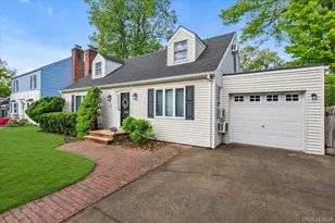 15 Purdue Rd, Glen Cove, NY 11542 - Photo 24