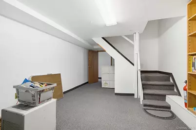 604 Logan Avenue, Bronx, NY 10465 - Photo 38