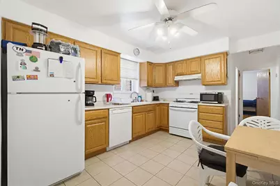 604 Logan Avenue, Bronx, NY 10465 - Photo 28