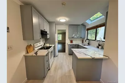 17 Rambling Brook Road, Chappaqua, NY 10514 - Photo 6