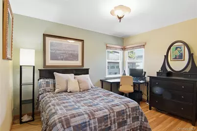 104 Emerson Avenue, Levittown, NY 11756 - Photo 18