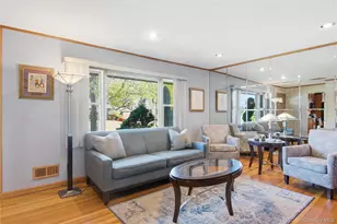 104 Emerson Ave, Levittown, NY 11756 - Photo 6