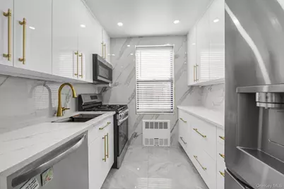 100-25 Queens Boulevard #6E, Forest Hills, NY 11375 - Photo 8