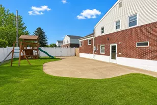 36 Forest Dr, Plainview, NY 11803 - Photo 22