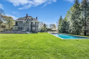 64 S Howells Point Rd, Bellport, NY 11713 - Photo 40