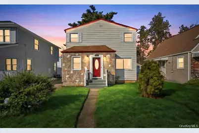 627 10th Avenue, New Hyde Park, NY 11040 - Photo 2
