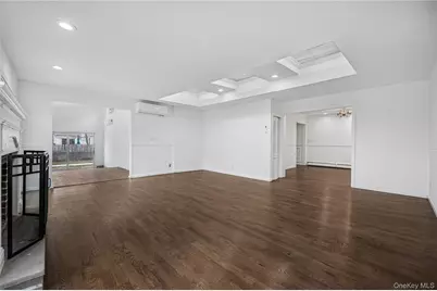 305 S 8th Street, New Hyde Park, NY 11040 - Photo 16