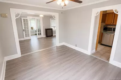 9715 133rd Avenue, Ozone Park, NY 11417 - Photo 8