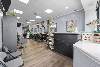 380 Franklin Avenue, Franklin Square, NY 11010 - Photo 8
