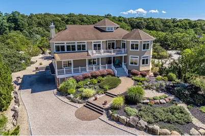 790 N Sea Drive, Southold, NY 11971 - Photo 2