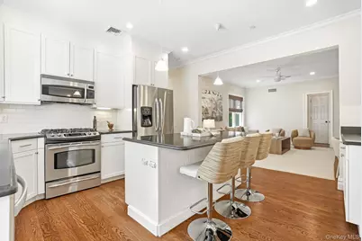 9 Willow Avenue, Larchmont, NY 10538 - Photo 8