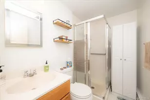305 Kimberly Pl, West Islip, NY 11795 - Photo 32