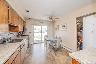 305 Kimberly Pl, West Islip, NY 11795 - Photo 18