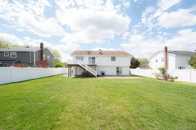 305 Kimberly Place, West Islip, NY 11795 - Photo 38