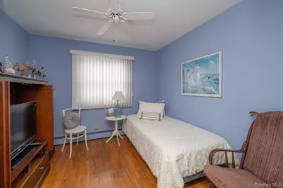305 Kimberly Place, West Islip, NY 11795 - Photo 8