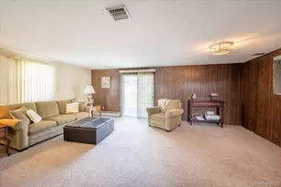 305 Kimberly Pl, West Islip, NY 11795 - Photo 28