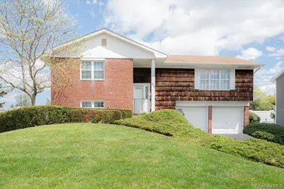 305 Kimberly Place, West Islip, NY 11795 - Photo 1