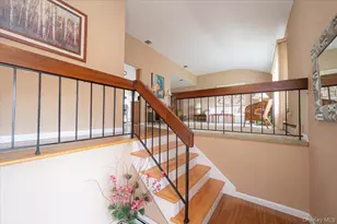 305 Kimberly Pl, West Islip, NY 11795 - Photo 4