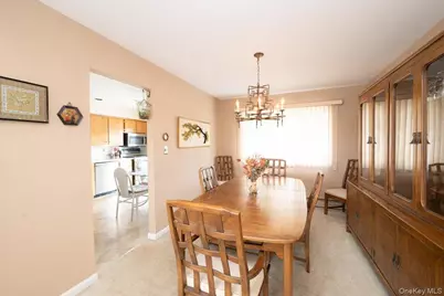 305 Kimberly Place, West Islip, NY 11795 - Photo 24