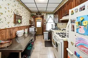 78-33 74th St, Glendale, NY 11385 - Photo 12