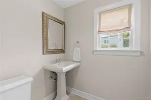 47 Syosset Cir, Syosset, NY 11791 - Photo 18