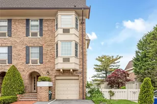 207-25 Darren Dr, Bayside, NY 11360 - Photo 4