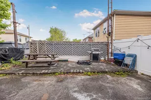 151 Burhans Ave, Yonkers, NY 10701 - Photo 16