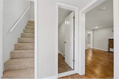 892 Winterton Road, Bloomingburg, NY 12721 - Photo 2