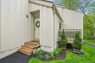 274 Maplewood Dr, South Salem, NY 10590 - Photo 2